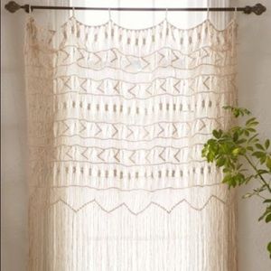 UO Magical Thinking Kushi Macrame Wall Hanging